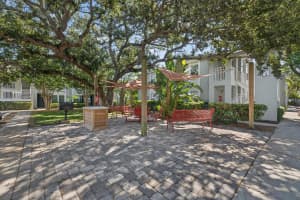 5440 MACDILL AVENUE, TAMPA, FL 33611 Sold 03/30/26