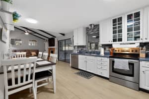 804 PEBBLEWOOD DRIVE, BRANDON, FL 33511 - MLS#MFRTB8464398