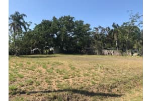 2930 HAWTHORNE STREET, SARASOTA, FL 34239 - MLS#MFRTB8464405