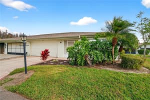 2001 HARTLEBURY WAY, SUN CITY CENTER, FL 33573 - MLS#MFRTB8464545