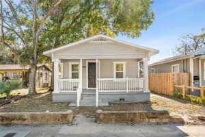 2725 COLUMBUS DRIVE, TAMPA, FL 33605 - MLS#MFRTB8464571