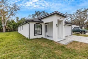 808 LOWRY LANE, TAMPA, FL 33604 - MLS#MFRTB8464574