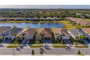 4911 SIENNA ISLES AVENUE, WIMAUMA, FL 33598 - MLS#MFRTB8464610