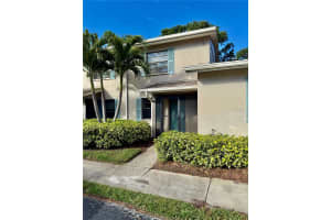 2131 Ridge Rd S #105, LARGO