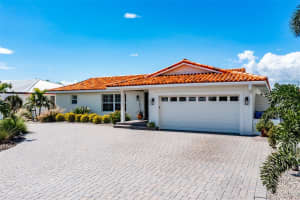 917 CHIPAWAY DRIVE, APOLLO BEACH, FL 33572 - MLS#MFRTB8464740