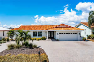 917 CHIPAWAY DRIVE, APOLLO BEACH, FL 33572 - MLS#MFRTB8464740