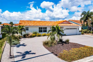 917 CHIPAWAY DRIVE, APOLLO BEACH, FL 33572 - MLS#MFRTB8464740