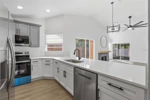 9478 FOREST HILLS CIRCLE, TAMPA, FL 33612 - MLS#MFRTB8464825