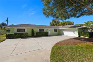 8678 10TH STREET, ST PETERSBURG, FL 33701 - MLS#MFRTB8464970