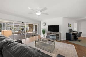 8678 10TH STREET, ST PETERSBURG, FL 33701 - MLS#MFRTB8464970