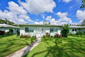 1614 STAFFORD LANE, SARASOTA, FL 34232 - MLS#MFRTB8464986