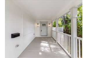 445 33RD AVENUE, ST PETERSBURG, FL 33704 - MLS#MFRTB8465202