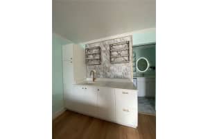 7150 TAMIAMI TRAIL, SARASOTA, FL 34243 - MLS#MFRTB8465227