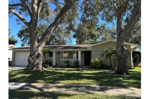 1361 Oakbrook Dr, LARGO