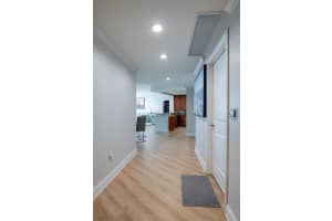 450 KNIGHTS RUN AVENUE, TAMPA, FL 33602 Sold 03/01/26