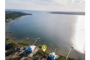 116 Shore Drive Pl, OLDSMAR