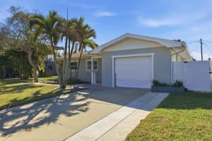 43 KIPLING PLAZA, CLEARWATER BEACH, FL 33767 Sold 04/17/26