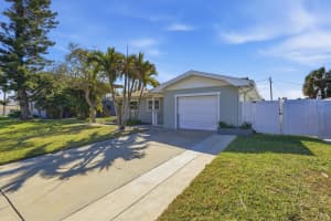43 KIPLING PLAZA, CLEARWATER BEACH, FL 33767 Sold 04/17/26