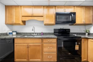 711 75TH STREET, GAINESVILLE, FL 32607 - MLS#MFRTB8465631