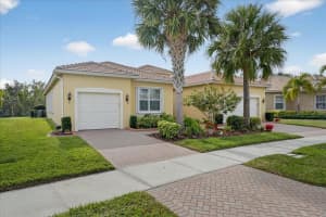 16227 DIAMOND BAY DRIVE, WIMAUMA, FL 33598 - MLS#MFRTB8465706