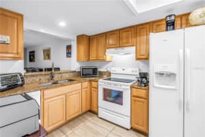 6308 NEWTOWN CIRCLE, TAMPA, FL 33615 - MLS#MFRTB8465714