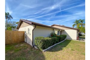 15704 COUNTRY LAKE DRIVE, TAMPA, FL 33624 - MLS#MFRTB8465928