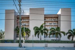 13650 GULF BOULEVARD, MADEIRA BEACH, FL 33708 - MLS#MFRTB8466007