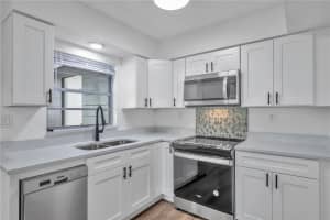 304 IDLEWILD AVENUE, TAMPA, FL 33604 - MLS#MFRTB8466113