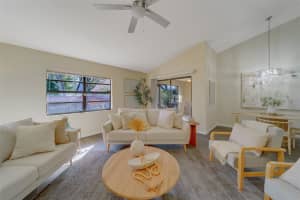 10381 98TH STREET, LARGO, FL 33773 - MLS#MFRTB8466185