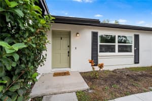 3015 SAINT CHARLES DR DRIVE, TAMPA, FL 33618 - MLS#MFRTB8466279