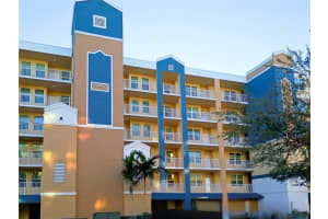 960 Starkey Rd #8106, LARGO