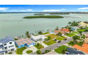 533 Johns Pass Ave, MADEIRA BEACH