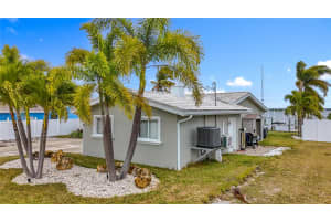 533 JOHNS PASS AVENUE, MADEIRA BEACH, FL 33708 - MLS#MFRTB8466322