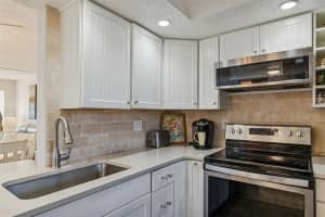 946 VIRGINIA STREET, DUNEDIN, FL 34698 - MLS#MFRTB8466338