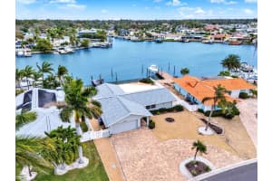 5675 BAYVIEW DRIVE, SEMINOLE, FL 33772 - MLS#MFRTB8466366