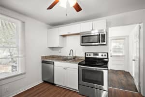 211 CLUSTER AVENUE, TAMPA, FL 33604 - MLS#MFRTB8466373