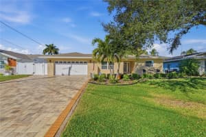 335 CROSSWINDS DRIVE, PALM HARBOR, FL 34683 - MLS#MFRTB8466526
