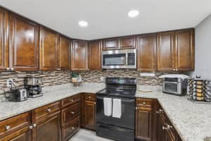 4709 PURITAN CIRCLE, TAMPA, FL 33617 - MLS#MFRTB8466596