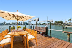 7864 9TH AVENUE, ST PETERSBURG, FL 33707 - MLS#MFRTB8466609