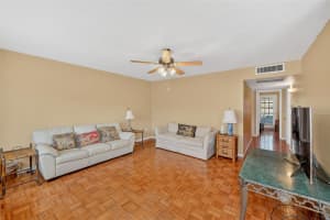 11201 80TH AVENUE, SEMINOLE, FL 33772 - MLS#MFRTB8466676