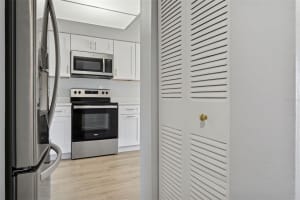 5110 TENNIS COURT CIRCLE, TAMPA, FL 33617 - MLS#MFRTB8466695