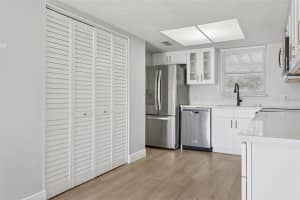 5110 TENNIS COURT CIRCLE, TAMPA, FL 33617 - MLS#MFRTB8466695