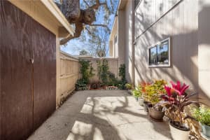 8606 PALM LANE, TEMPLE TERRACE, FL 33637 - MLS#MFRTB8466809