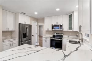 8418 FLAGSTONE DRIVE, TAMPA, FL 33615 - MLS#MFRTB8466821