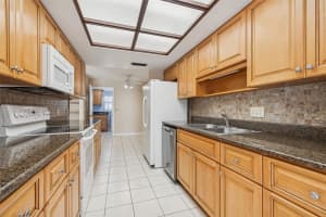 6611 PEACHTREE DRIVE, TEMPLE TERRACE, FL 33617 - MLS#MFRTB8466951