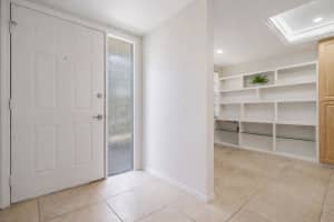 2020 LAKEVIEW DRIVE, CLEARWATER, FL 33763 - MLS#MFRTB8467037