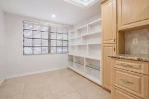 2020 LAKEVIEW DRIVE, CLEARWATER, FL 33763 - MLS#MFRTB8467037
