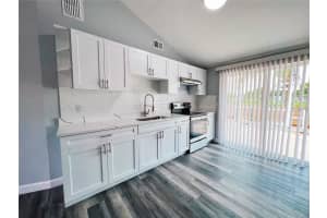 10204 BELLHURST COURT, TAMPA, FL 33615 - MLS#MFRTB8467043