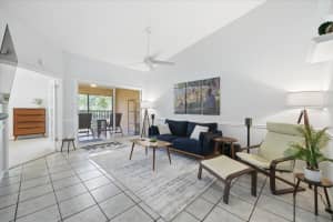 14820 PAR CLUB CIRCLE, TAMPA, FL 33618 - MLS#MFRTB8467056