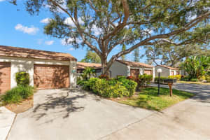 4425 PARK LAKE TERRACE, BRADENTON, FL 34209 - MLS#MFRTB8467121